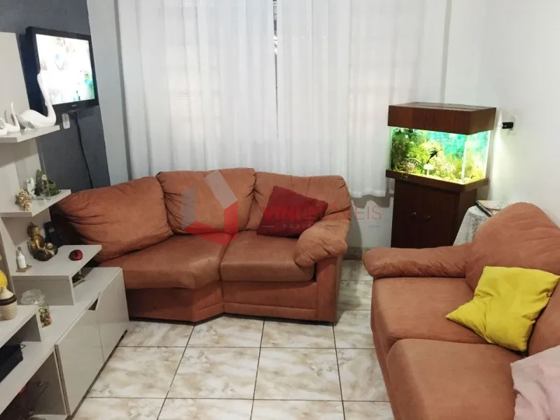 Casa 2 dormitórios no Guilhermina - Praia Grande
