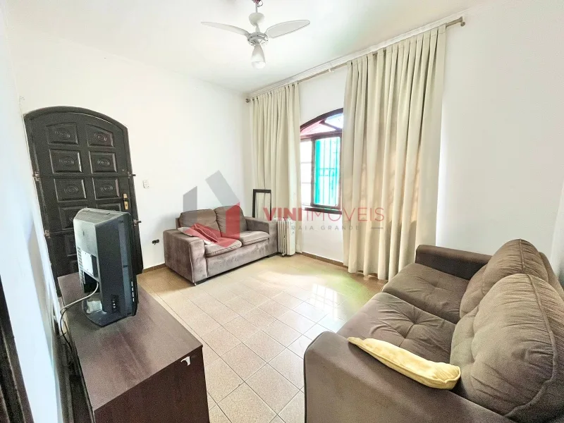 Casa 2 dormitórios no Guilhermina - Praia Grande