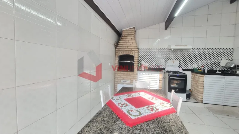 Casa 2 dormitórios no Maracanã - Praia Grande
