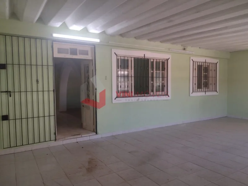 Casa 2 dormitórios no Ocian - Praia Grande