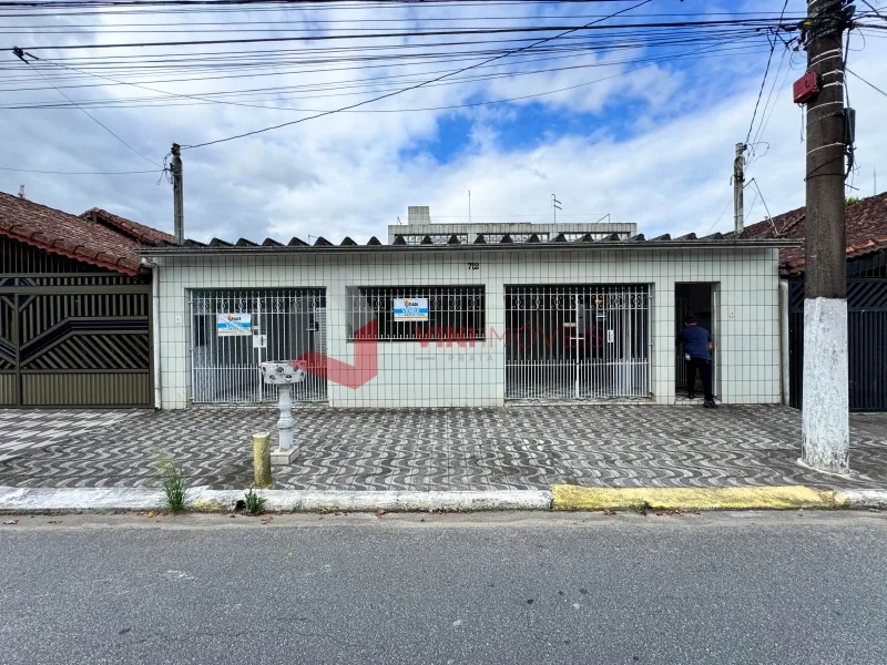 Casa 3 dormitórios no Nova Mirim - Praia Grande