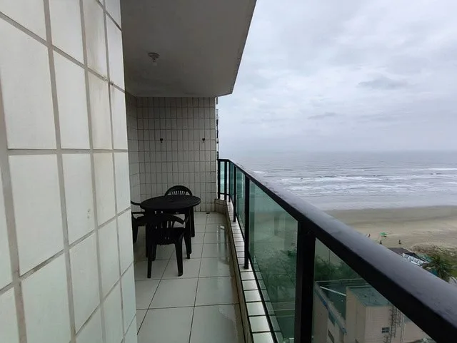 KF608 - Apartamento frente mar no Jardim Imperador