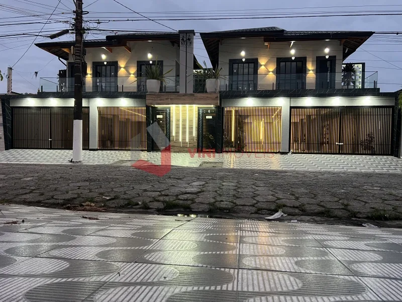 Casa de Condomínio em Praia Grande - Maracanã