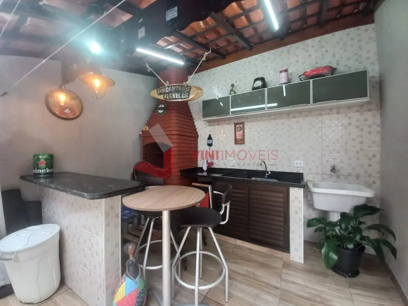 Casa 3 dormitórios no Guilhermina - PRAIA GRANDE