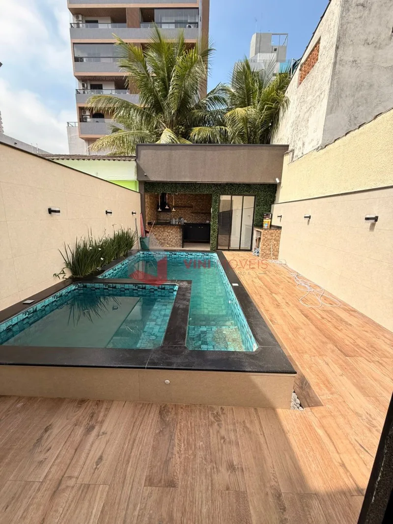 Casa 3 dormitórios no Boqueirão - Praia Grande