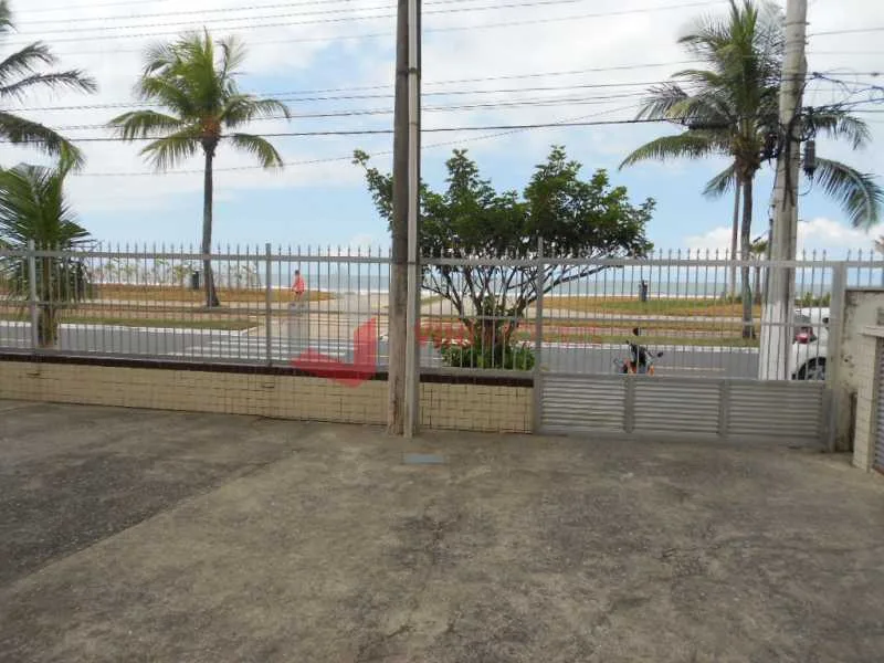 Kitnet na Praia Grande - Caiçara Kitnet em Praia Grande - Caiçara