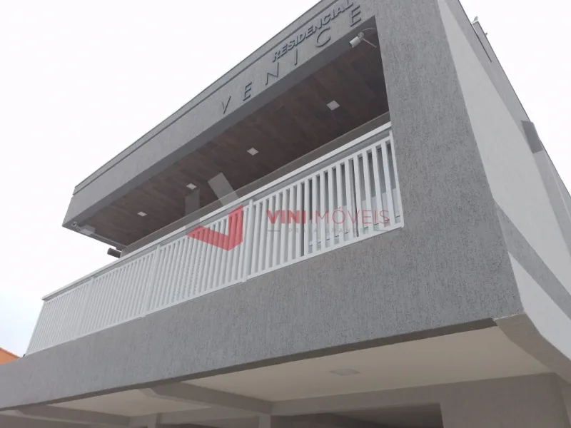 Sobrado em Praia Grande - Nova Ocian