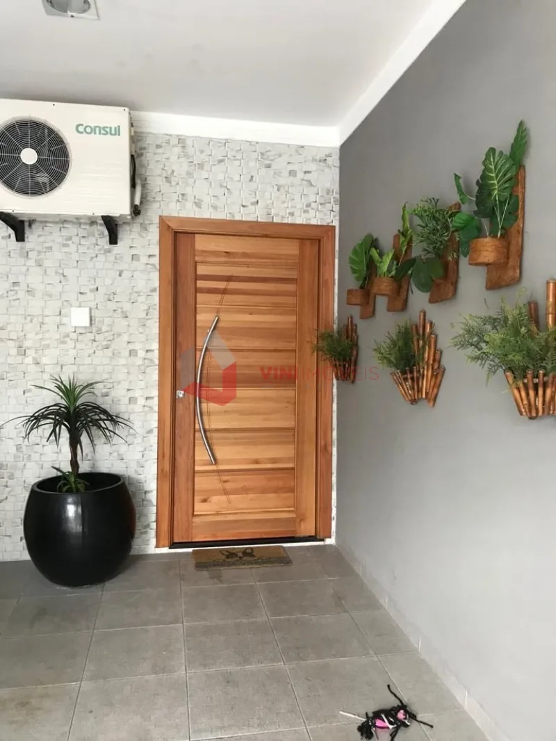 Sobrado em Praia Grande - Boqueirão