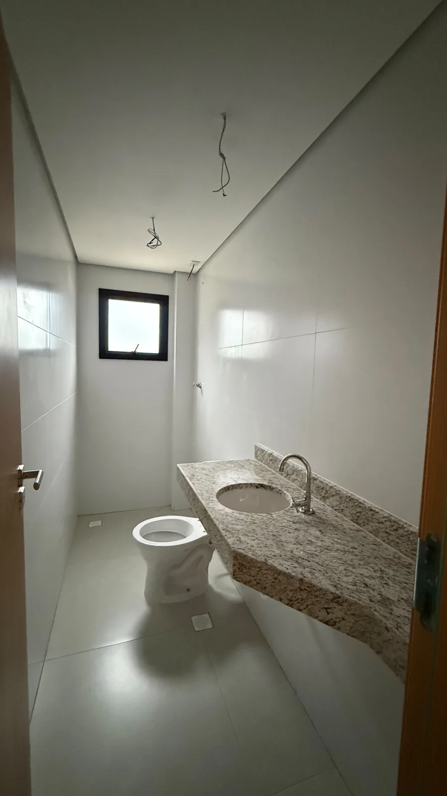 Apartamento para locação com 2 dormitórios, suíte e sacada gourmet no Canto do Forte — foto 3