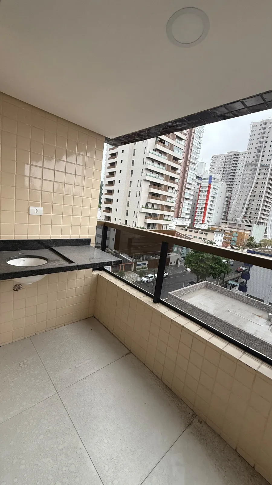 Apartamento para locação com 2 dormitórios, suíte e sacada gourmet no Canto do Forte — foto 6