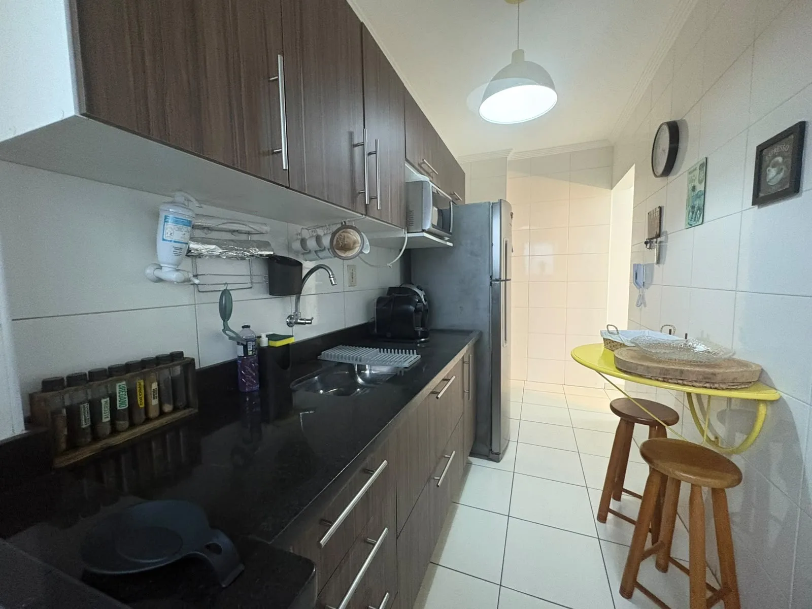 Apartamento mobiliado com 2 dormitórios, suíte, 2 sacadas e 2 vagas na Aviação — foto 7