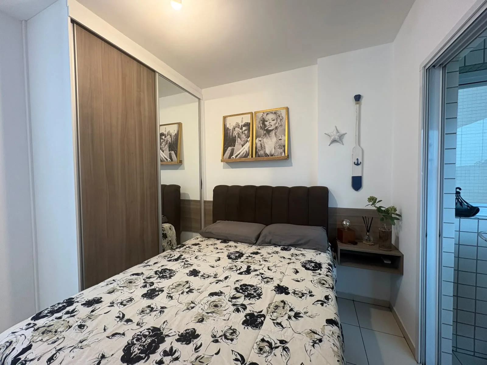 Apartamento mobiliado com 2 dormitórios, suíte, 2 sacadas e 2 vagas na Aviação — foto 3