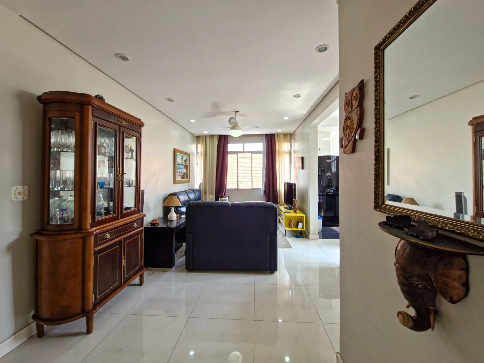 Ótimo Apartamento de 02 Dormitórios com suíte, Vista Mar, no Embaré em Santos - SP. — foto 5