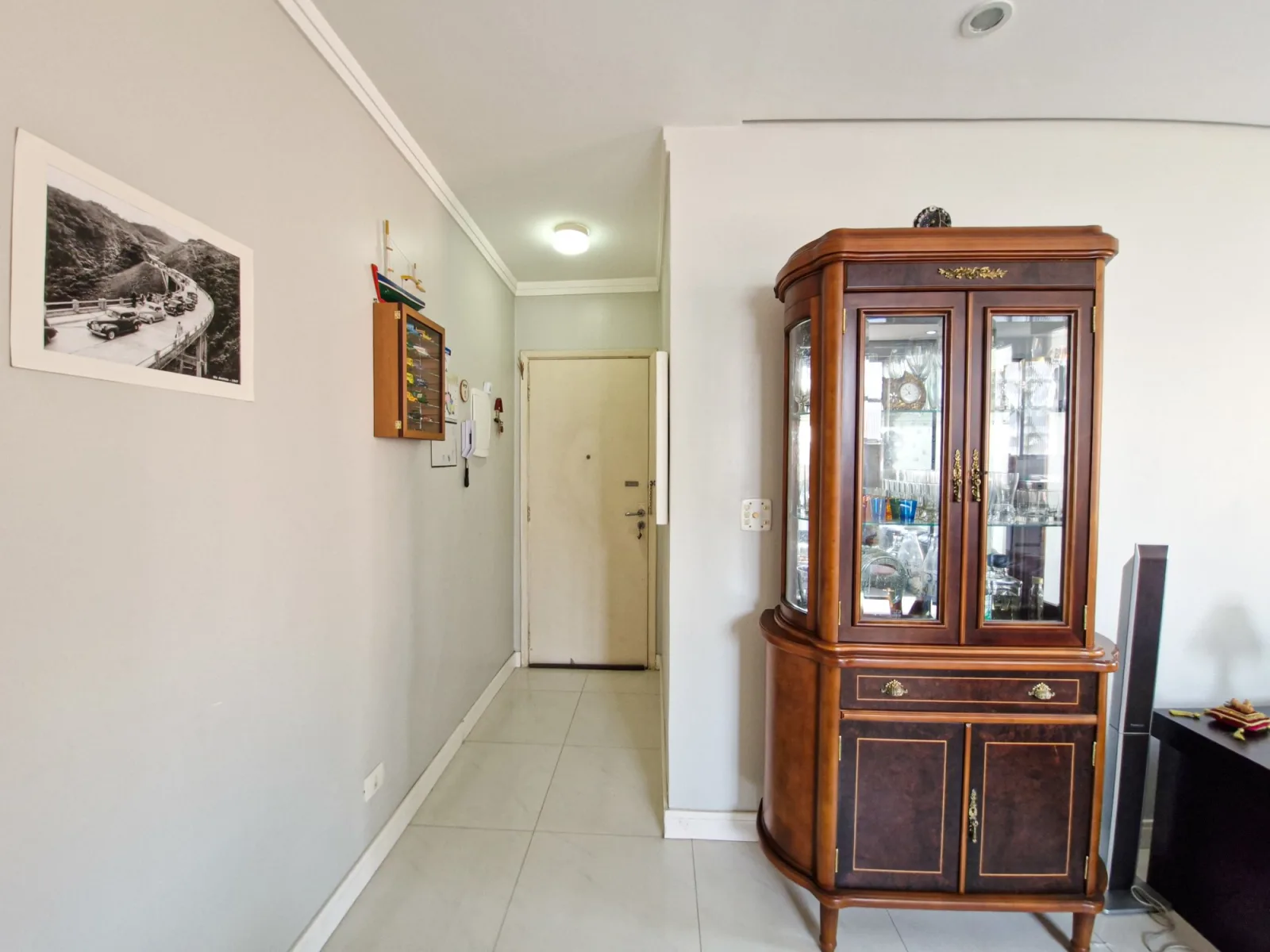 Ótimo Apartamento de 02 Dormitórios com suíte, Vista Mar, no Embaré em Santos - SP. — foto 6