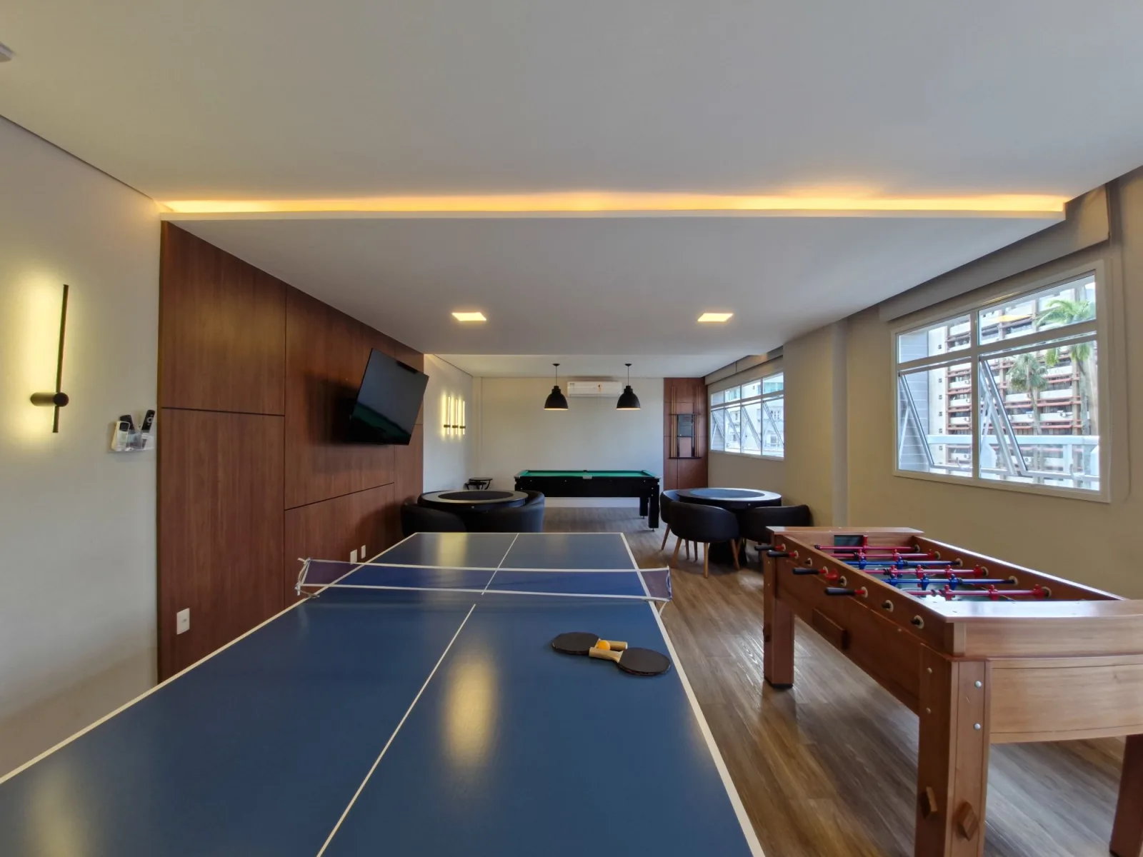 Esplêndido Apartamento de 02 dormitórios suítes, com linda vista mar, no Gonzaga, em Santos - SP. — foto 22