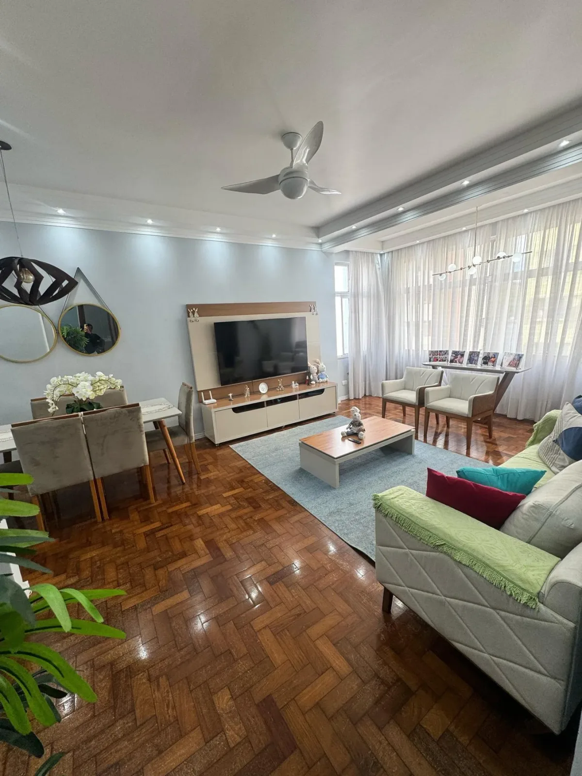 Tony Biquinha apartamento pé na areia