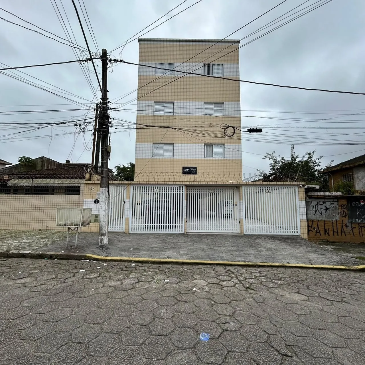 Tony Catiapoã apartamento 47m²