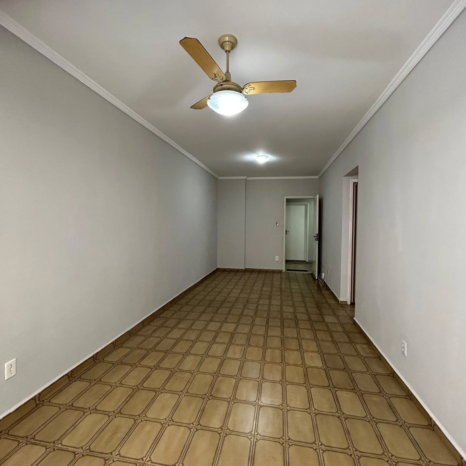 Tony Itararé apartamento 50m praia